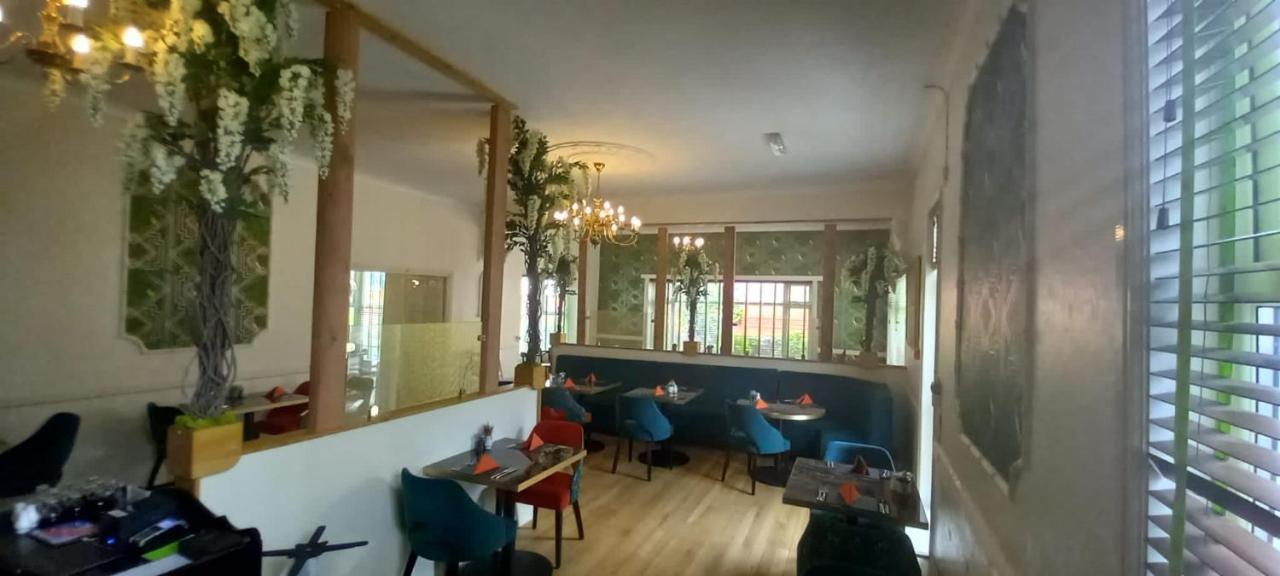 Royal Sportsman Hotel Porthmadog Bagian luar foto